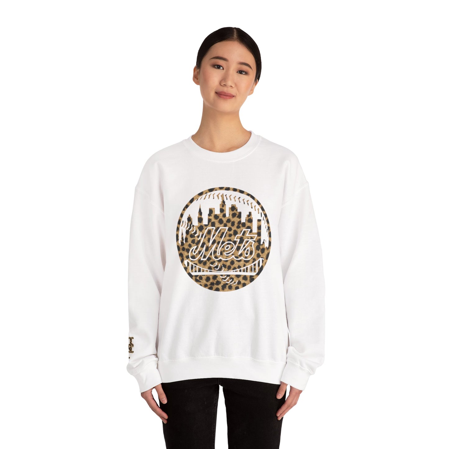 skyebysofia white mets crewneck w right arm detail